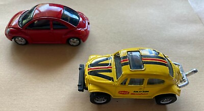 #ad 2 x Volkswagen VW Beetles diecast model cars by Maisto Play Worn but GC GBP 5.00