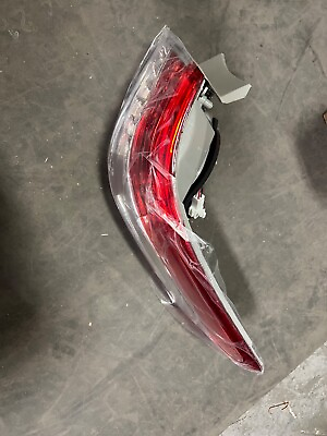 #ad For TOYOTA RIGHT QUARTER MOUNTED TAIL LIGHT TAIL LAMP DEDO SMALL CRACK ON SIDE $58.92