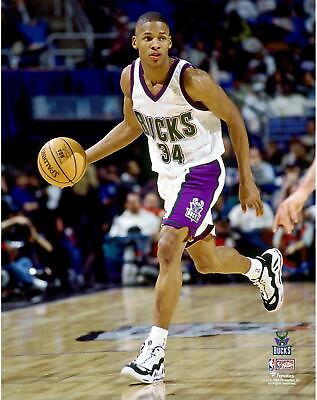 #ad Ray Allen Milwaukee Bucks Unsigned 1997 Rookie Game Photograph $14.99