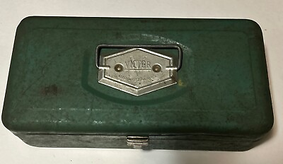 #ad Vintage Victor Green Metal Tackle Box Atco Lititz Pennsylvania USA With Tackle $24.99