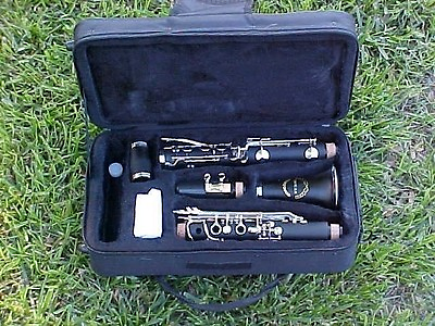 CLARINETS BANKRUPTCY SALE NEW INTERMEDIATE CONCERT BAND CLARINET W YAMAHA PADS $132.99