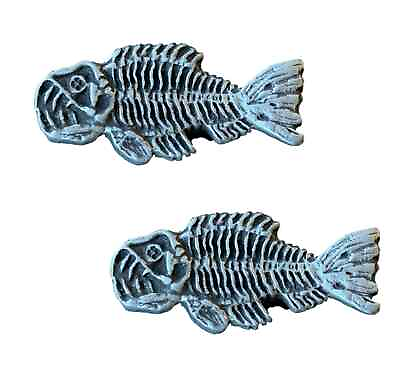 #ad 2 x Fossil Fish Handcrafted From English Pewter Pin Badges HIN 1501 GBP 11.99