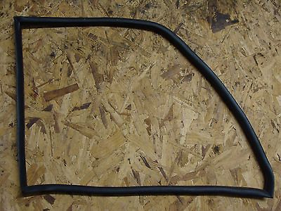 #ad BMW 3 SERIES E30 TAIL QUARTER GLASS INNER RUBBER SEAL RH DRIVERS SIDE O S GBP 35.00