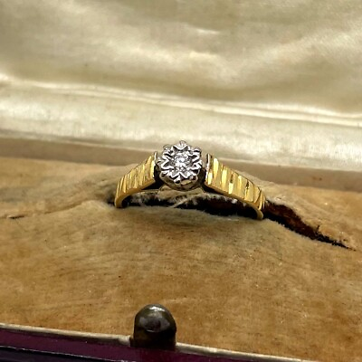 #ad 18ct Gold Diamond Ring Size J 18ct Yellow Gold Hallmarked 1975 Diamond Ring GBP 195.00